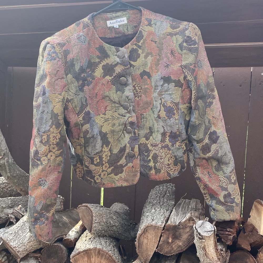 Jacket. - Picture 2 of 4